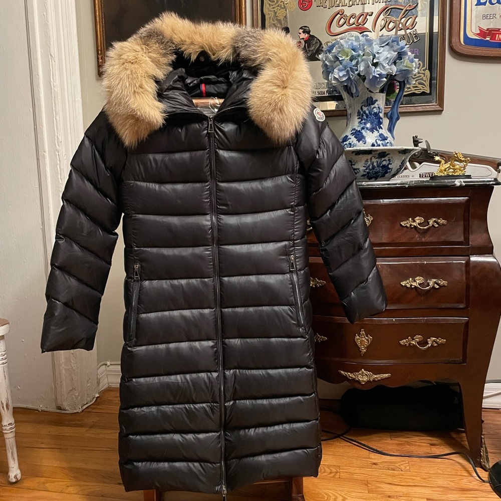 New Moncler DOWN JACKET, detachable fur